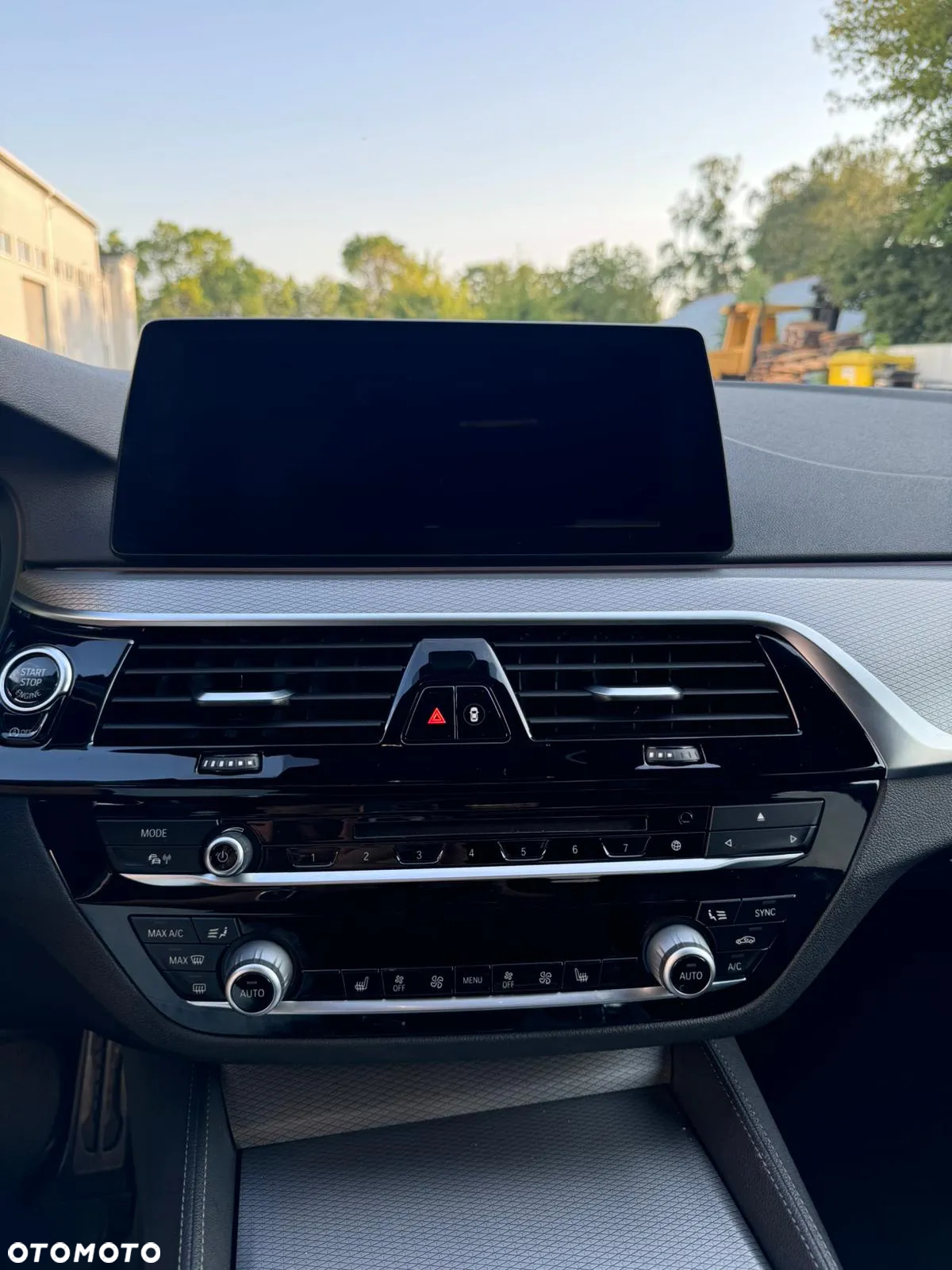 BMW Seria 5 540i xDrive Sport - 9
