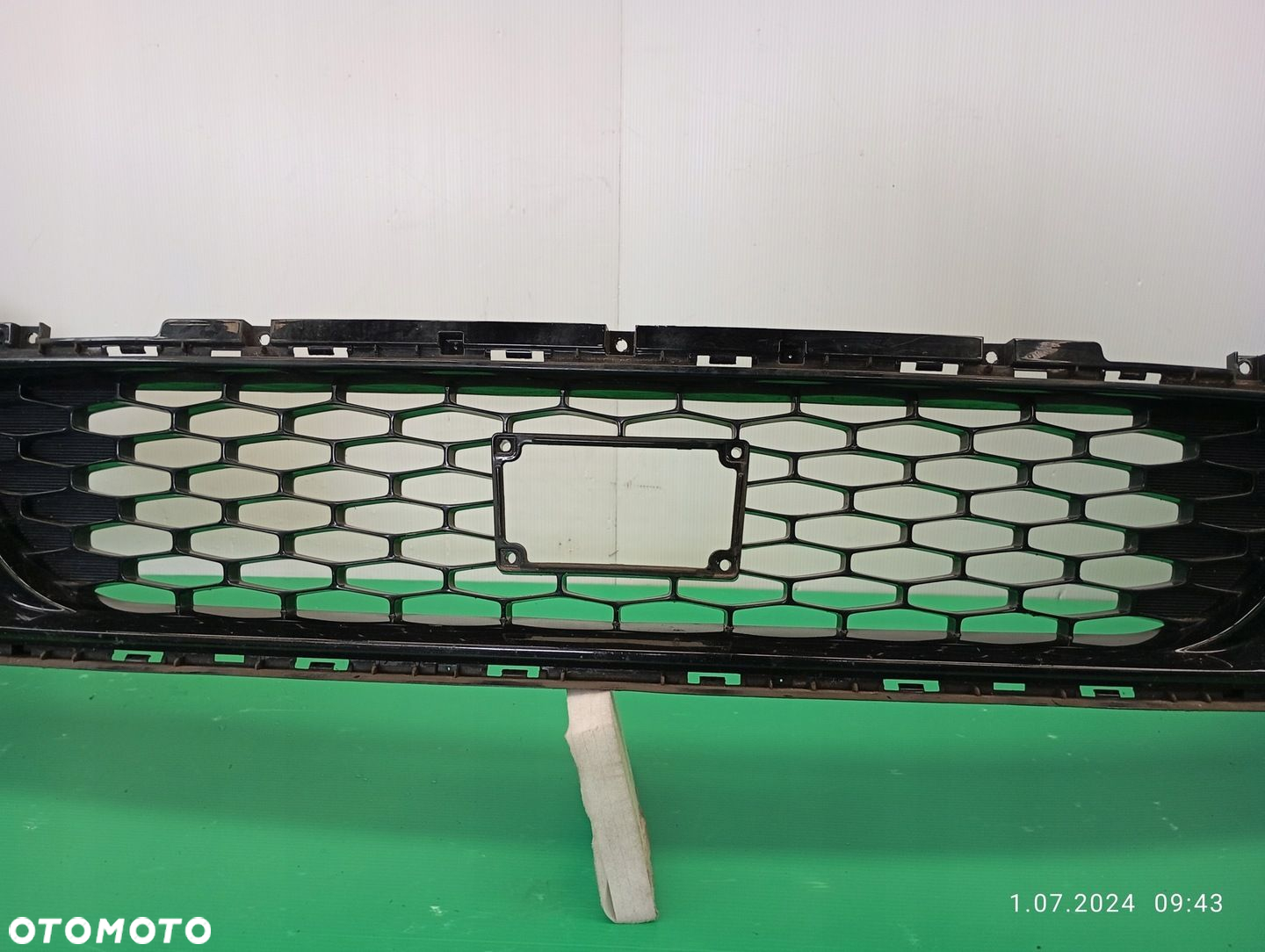 KRATKA ATRAPA ZDERZAKA ŚRODKOWA KIA CEED3 III GT LINE 86561-J7910 - 7
