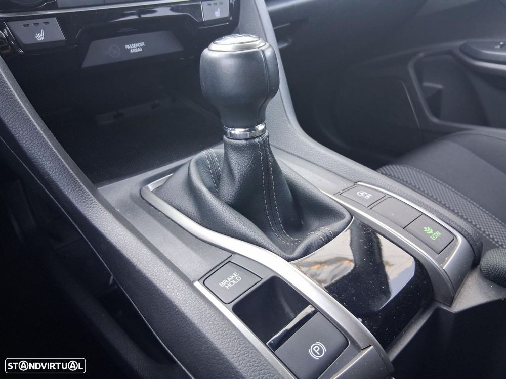 Honda Civic 1.0 i-VTEC Executive - 13