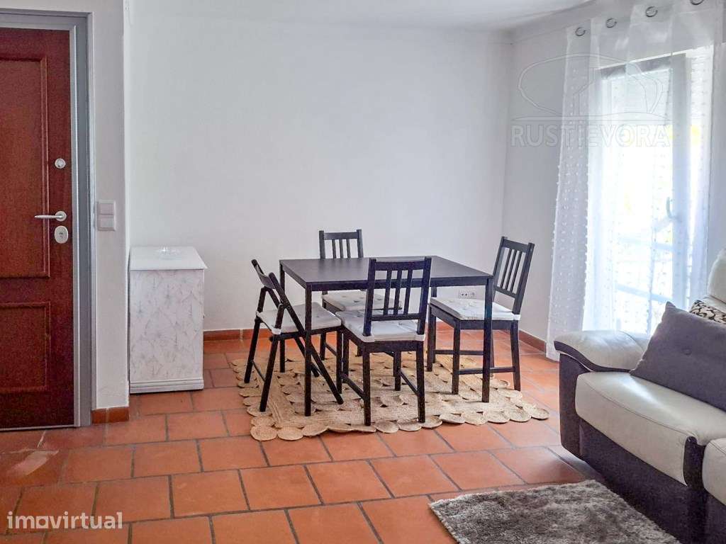 Apartamento T3 totalmente remodelado, mobilado e equipado - Grande imagem: 2/16