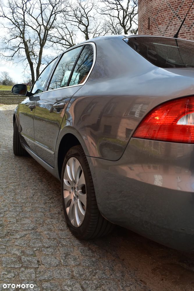 Skoda Superb 3.6 V6 4x4 DSG Elegance - 34