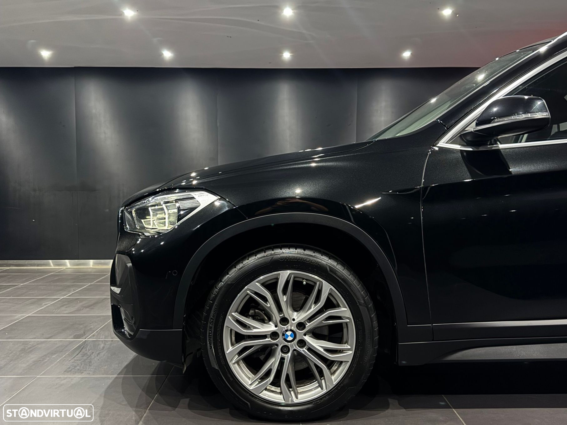 BMW X1 18 d sDrive Auto Line Sport - 3