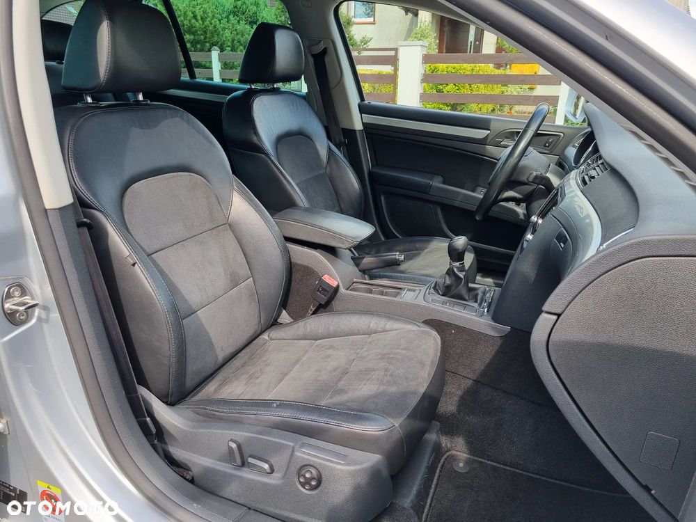Skoda Superb 2.0 TDI Elegance - 17