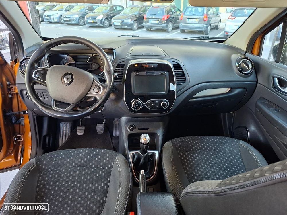Renault Captur 1.5 dCi Exclusive - 10