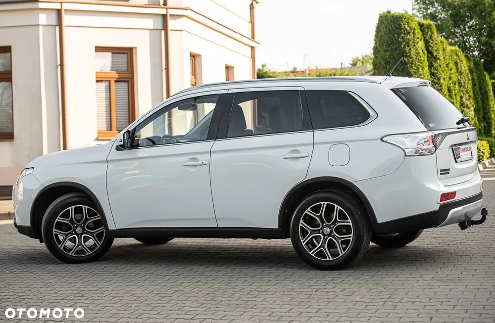 Mitsubishi Outlander - 10