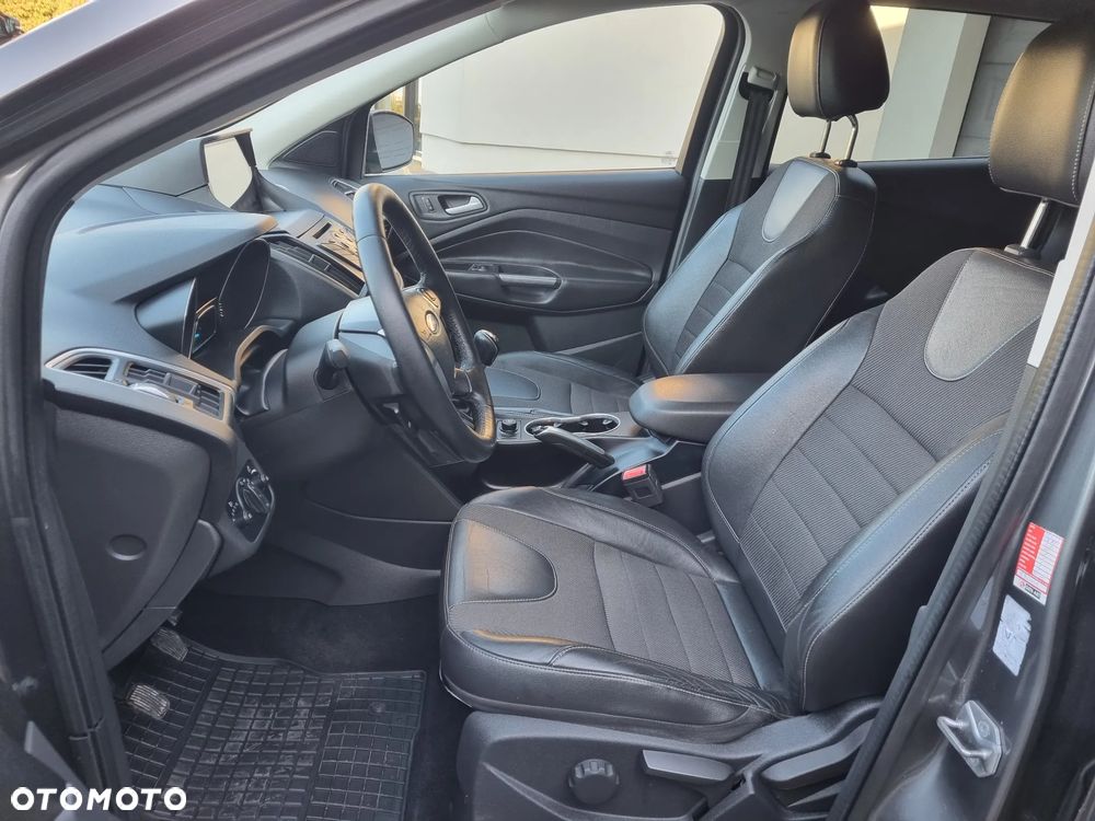 Ford Kuga 2.0 TDCi 4x4 Titanium - 4