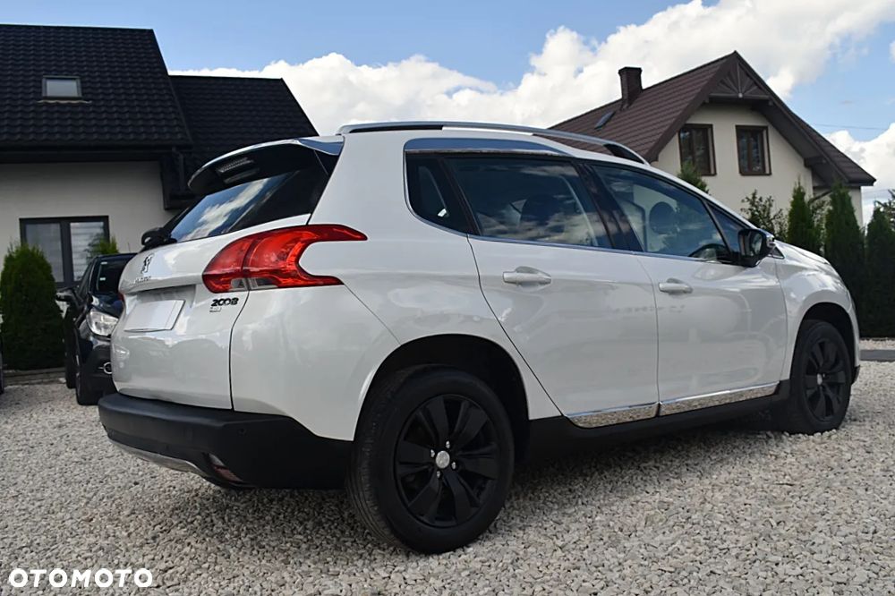 Peugeot 2008 1.6 e-HDi Allure S&S - 8