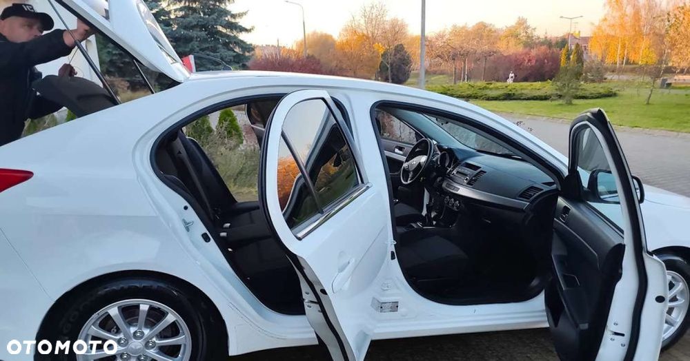 Mitsubishi Lancer - 28