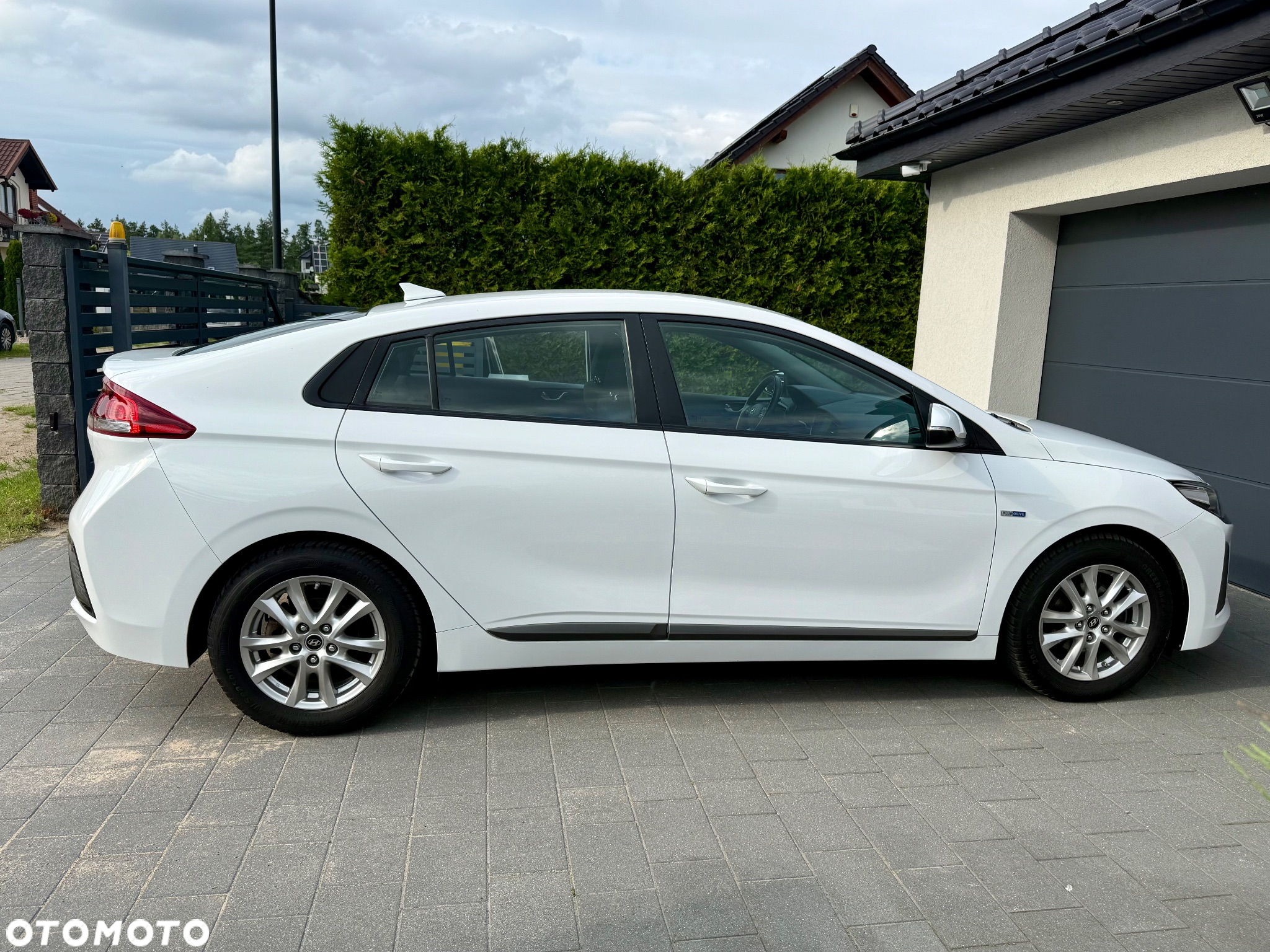Hyundai IONIQ Hybrid 1.6 GDI Premium - 19
