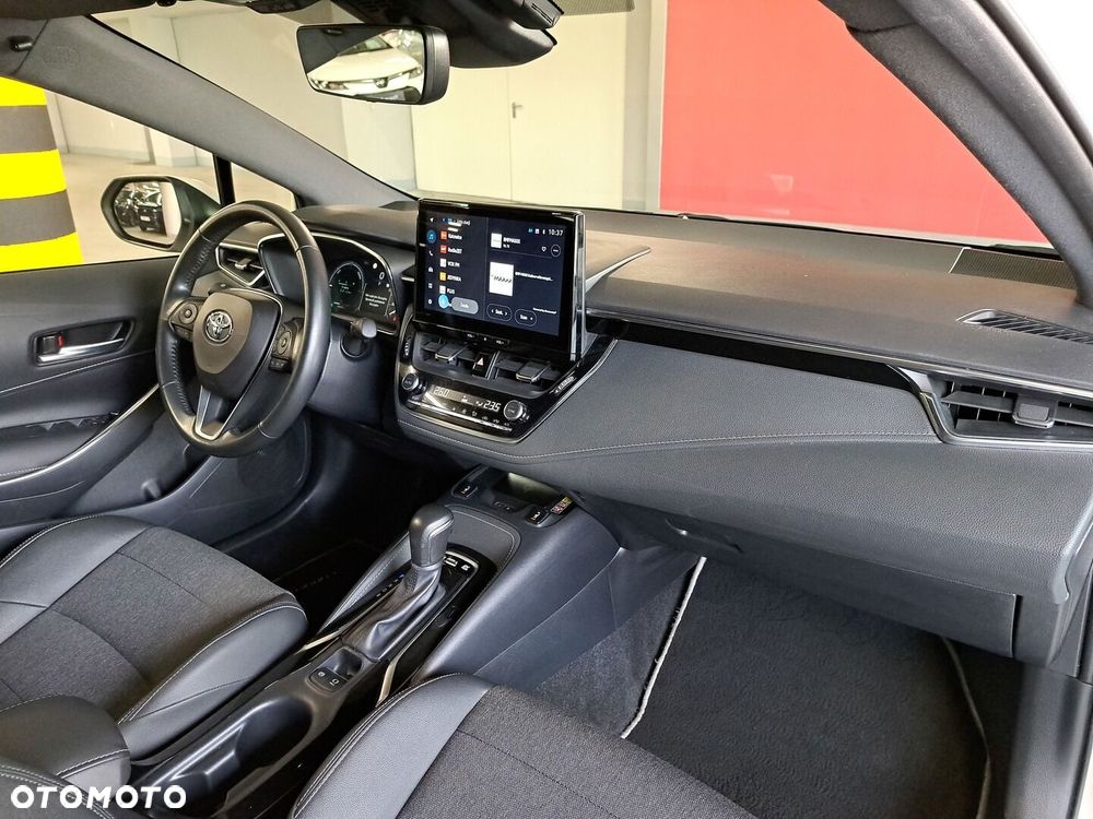 Toyota Corolla 1.8 Hybrid Style - 17