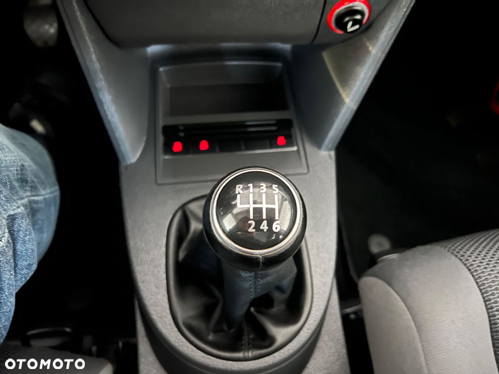 Volkswagen Touran 1.6 TDI DPF BlueMotion Technology Comfortline - 36