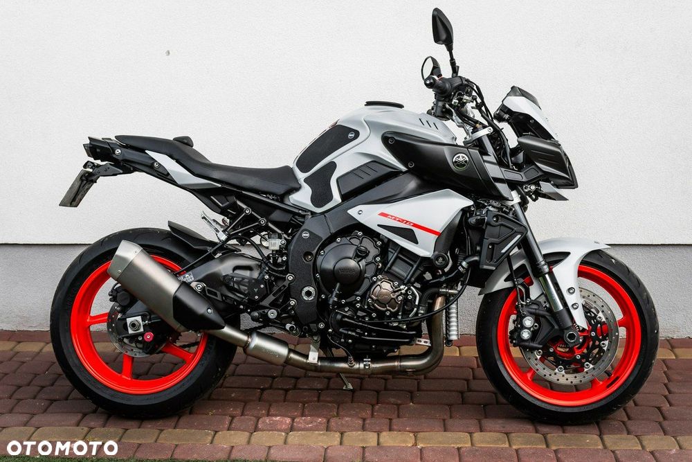 Yamaha MT - 2