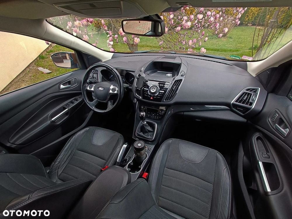 Ford Kuga 1.6 EcoBoost 2x4 Individual - 16