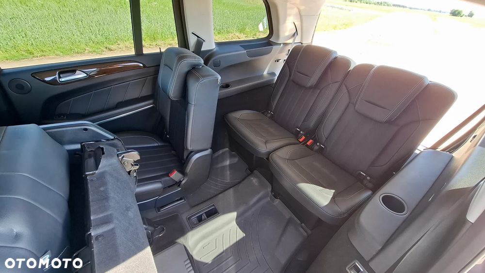 Mercedes-Benz GL - 21