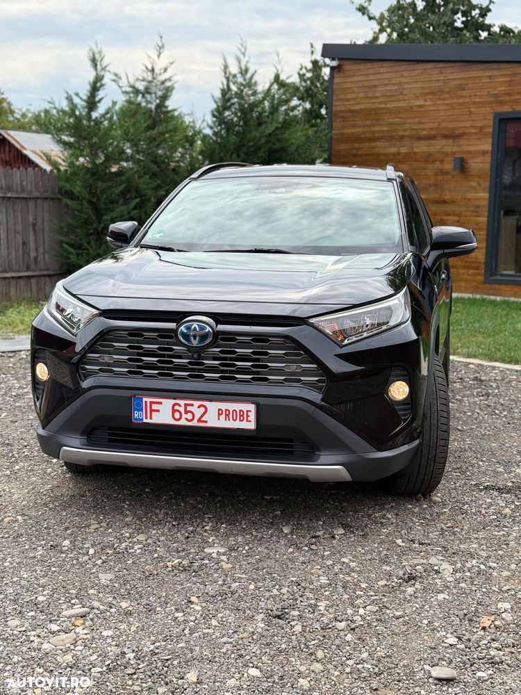 Toyota RAV4 - 10