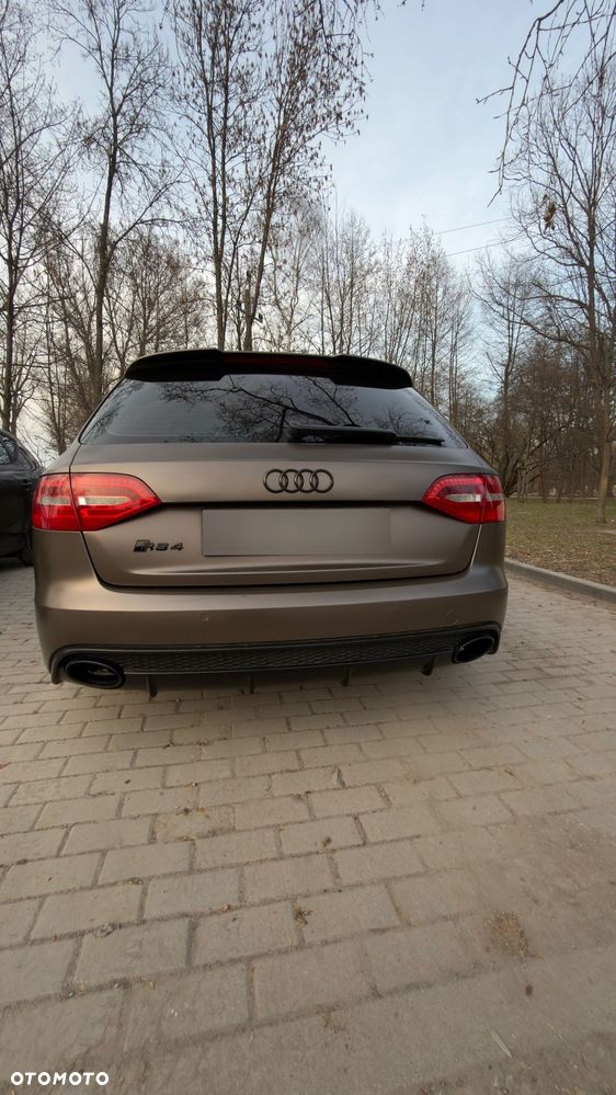 Audi RS4 Avant - 34