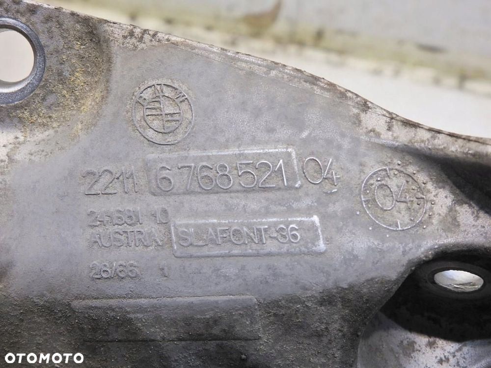ŁAPA SILNIKA LEWA BMW E61 2.5 6768521 - 5