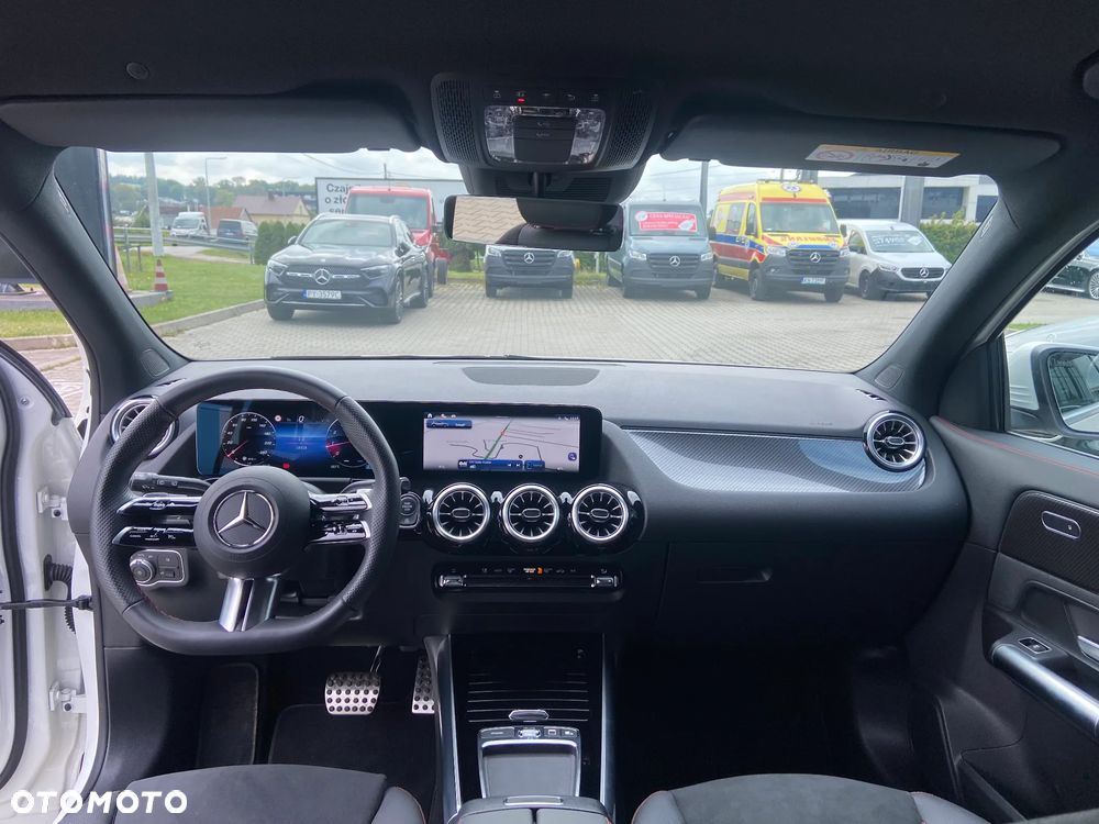 Mercedes-Benz GLA 200 AMG Line - 10