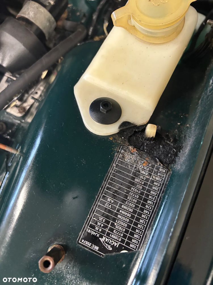 Jaguar XJ Soverign 3.2i - 14