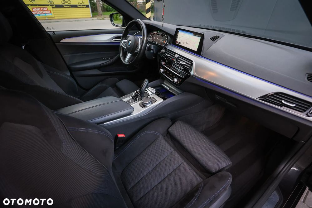 BMW Seria 5 520d xDrive M Sport sport - 26