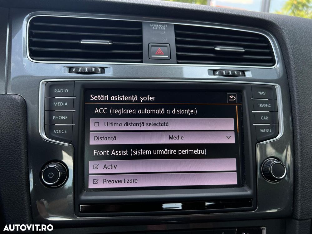 Volkswagen Golf - 21