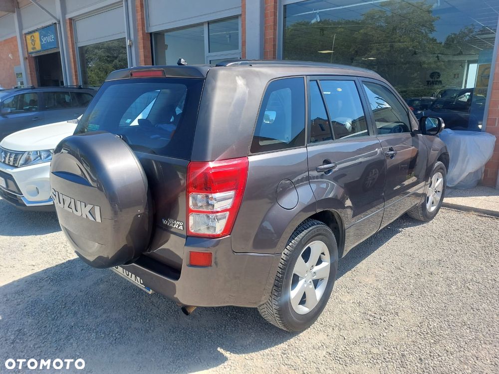 Suzuki Grand Vitara 2.0 Comfort - 12