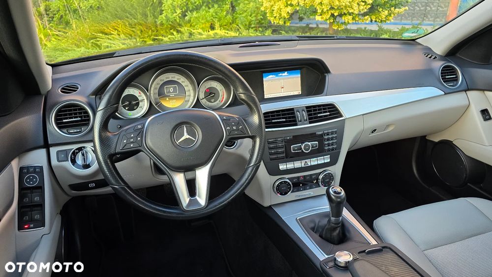 Mercedes-Benz Klasa C 180 BlueEFFICIENCY Avantgarde - 10