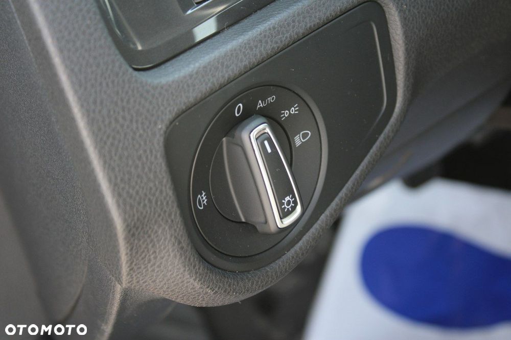 Volkswagen Golf - 19