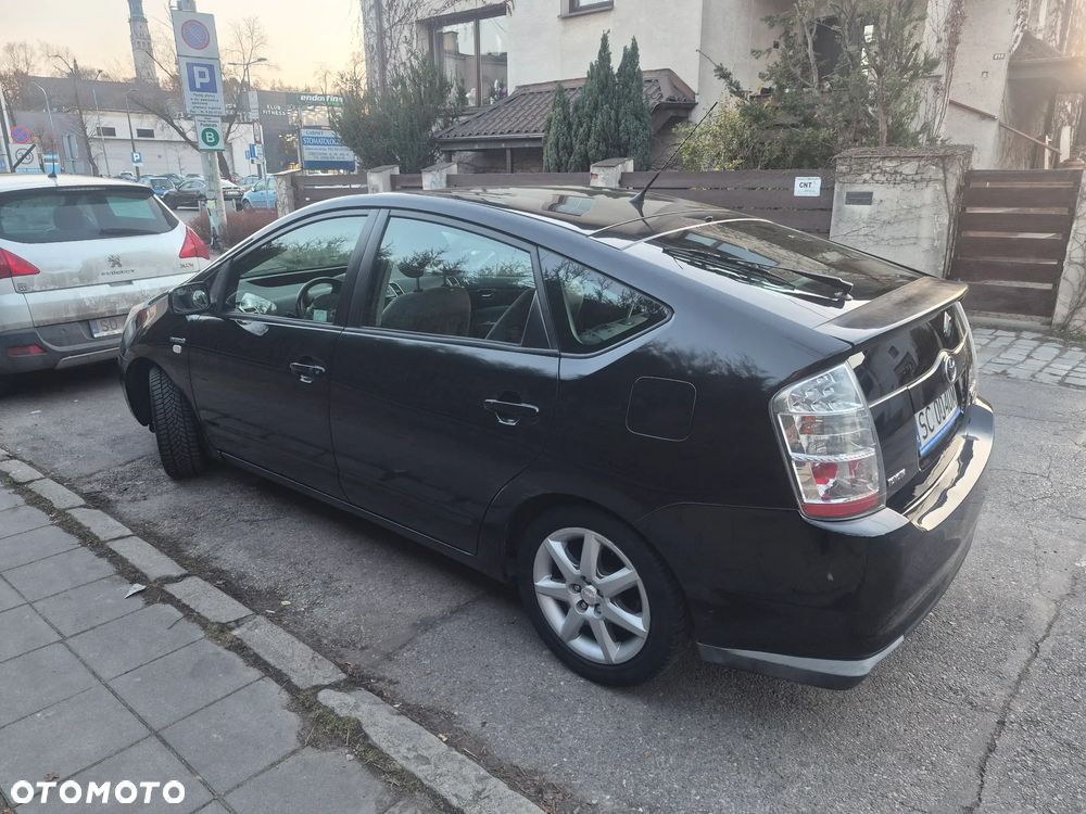 Toyota Prius - 10