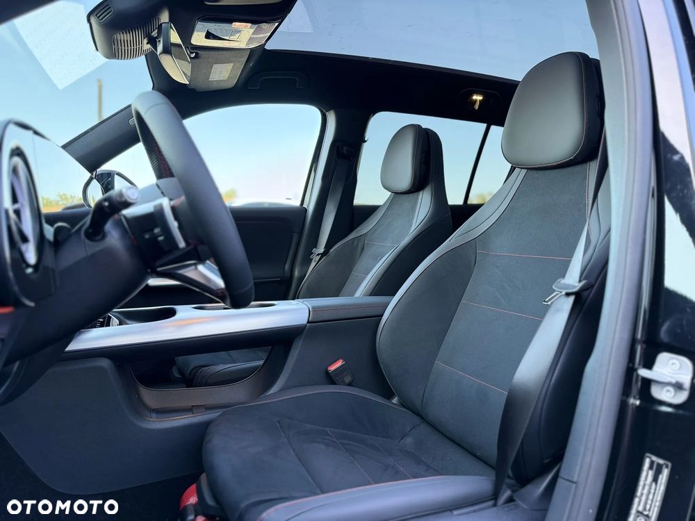 Mercedes-Benz GLB - 20