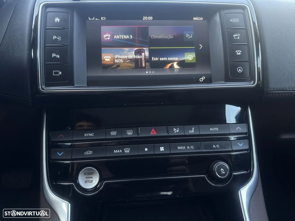 Jaguar XE 20d Aut. Portfolio - 17