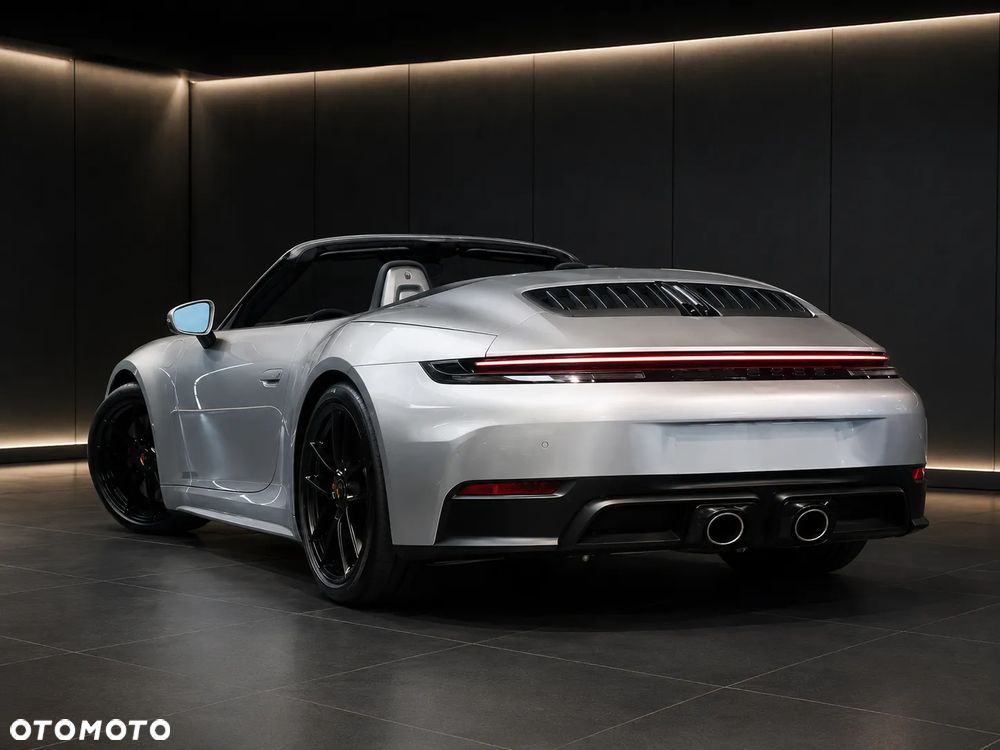 Porsche 911 Carrera T-Hybrid GTS - 8