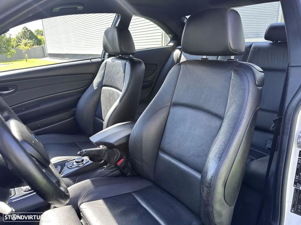 BMW 120 d Limited Edition Lifestyle c/ M Sport Pack - 29