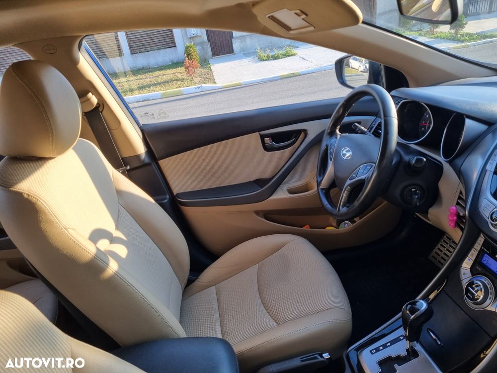Hyundai Elantra 1.6 MPi Aut. Highway+ - 3