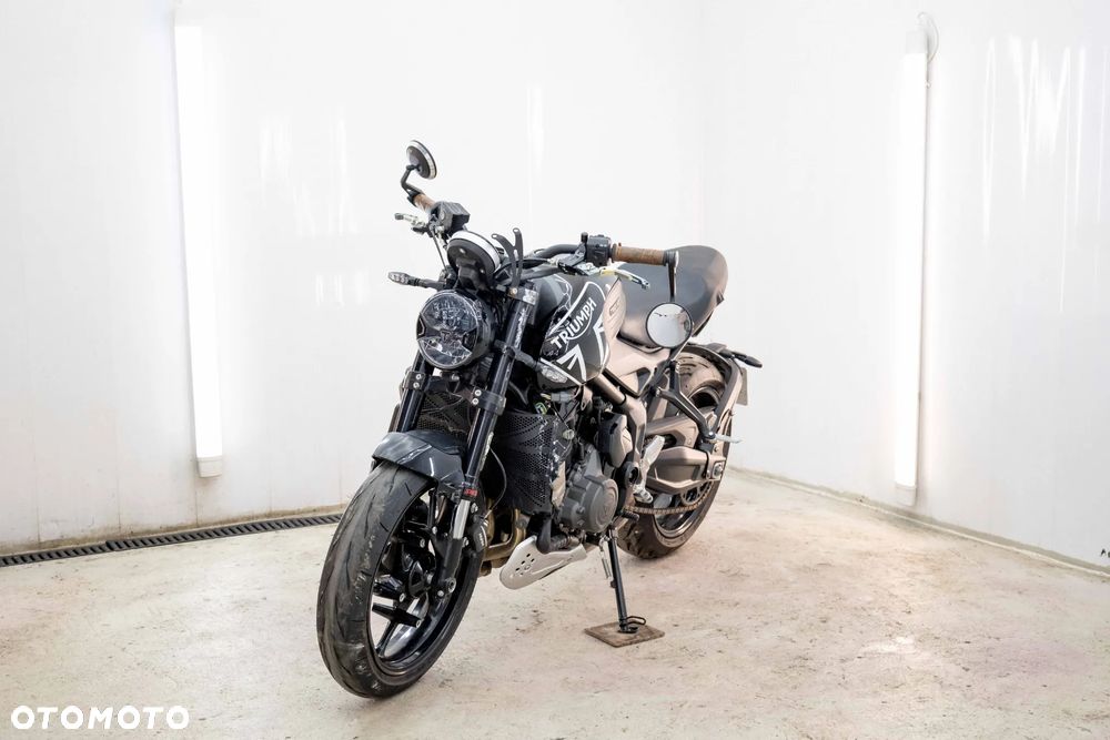 Triumph Trident - 2