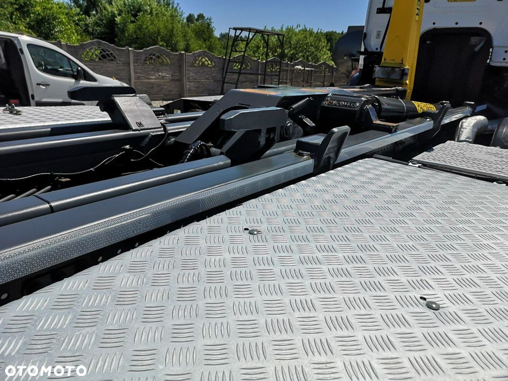 Mercedes-Benz Arocs 3251 Hakowiec 8x4 Palfinger Manual Euro 6 Niski Przebieg! - 13