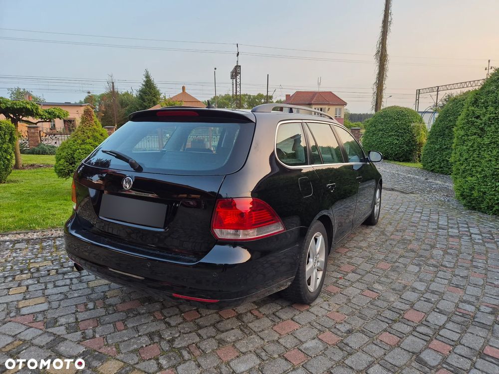 Volkswagen Golf 1.6 TDI DPF BlueMotion Technology DSG Comfortline - 3