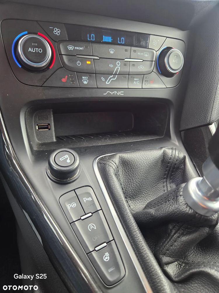 Ford Focus 1.5 EcoBlue Start-Stopp-System TITANIUM - 17