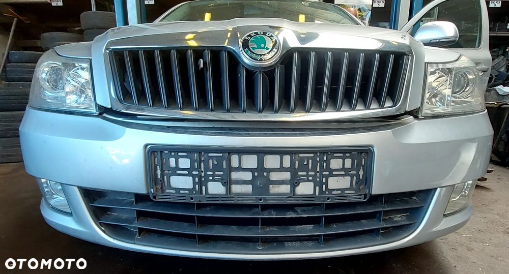 Skoda Octavia II Lift Zderzak Przód Przedni Kolor LA7W - 1