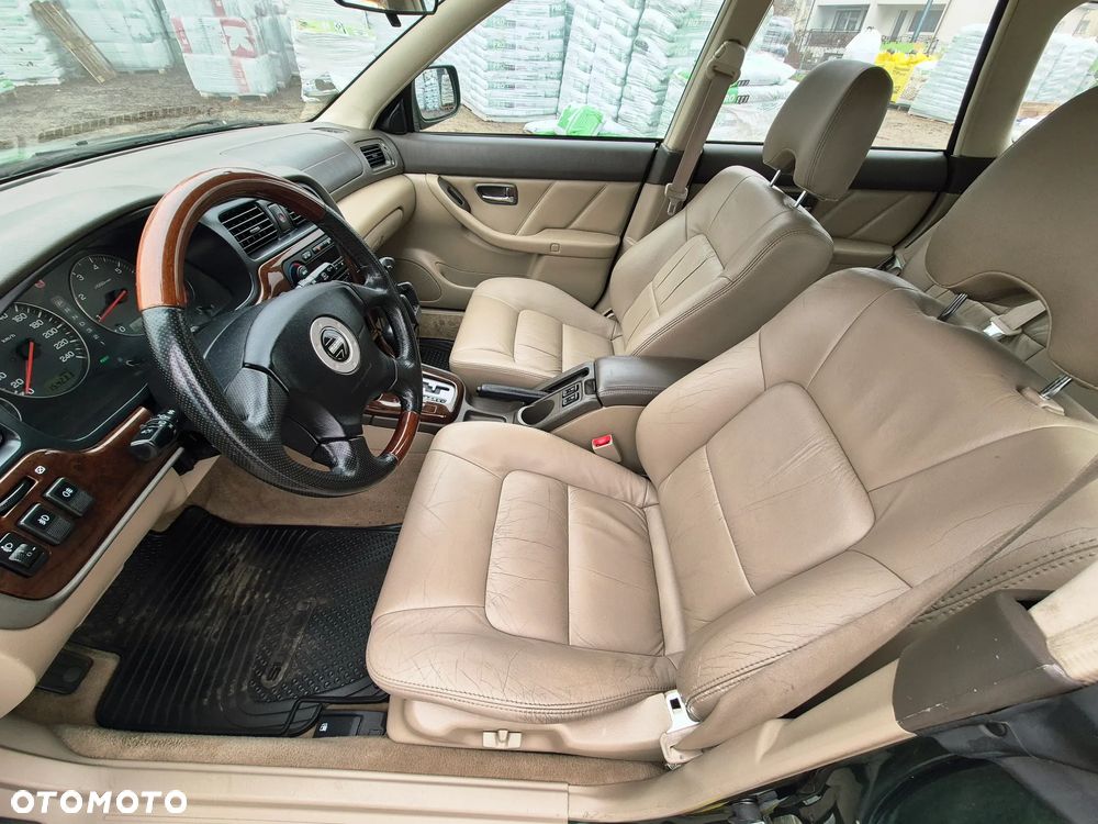 Subaru Legacy - 13