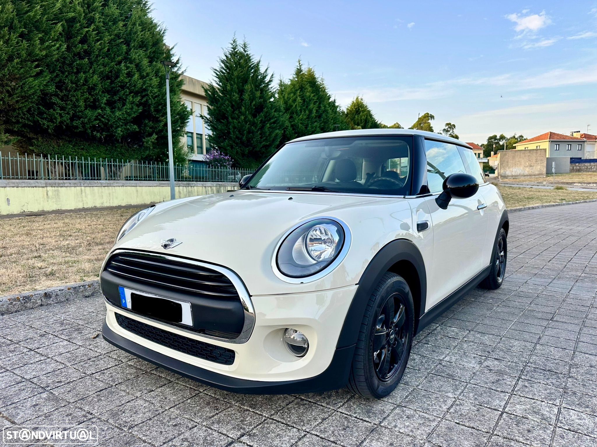MINI 3 Portas One D - 1