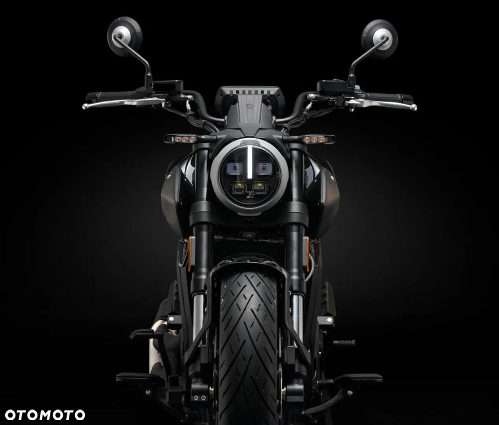 Morbidelli C1002V - 3