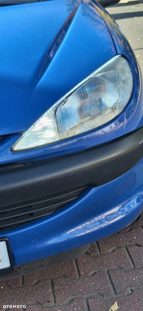 Peugeot 206 - 18