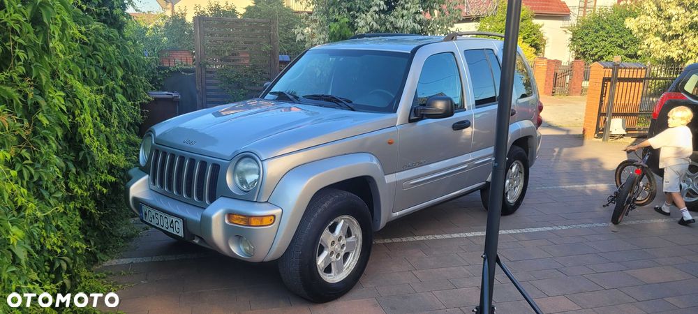 Jeep Cherokee - 1