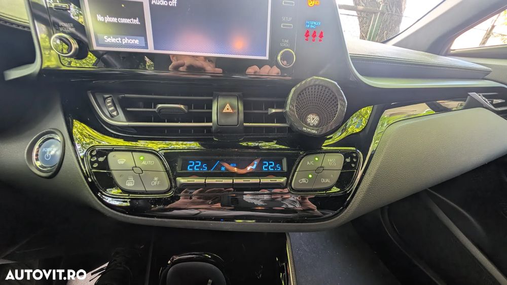 Toyota C-HR 1.8 HSD 4x2 CVT C-ult LED - 7