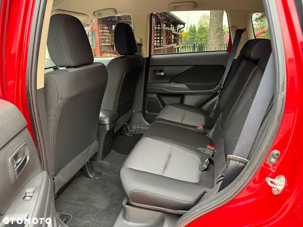 Mitsubishi Outlander 2.0 2WD Edition 100 - 18