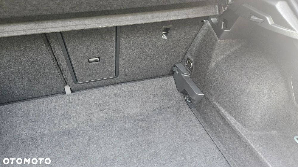 Volkswagen T-Roc 1.5 TSI R-Line DSG - 16