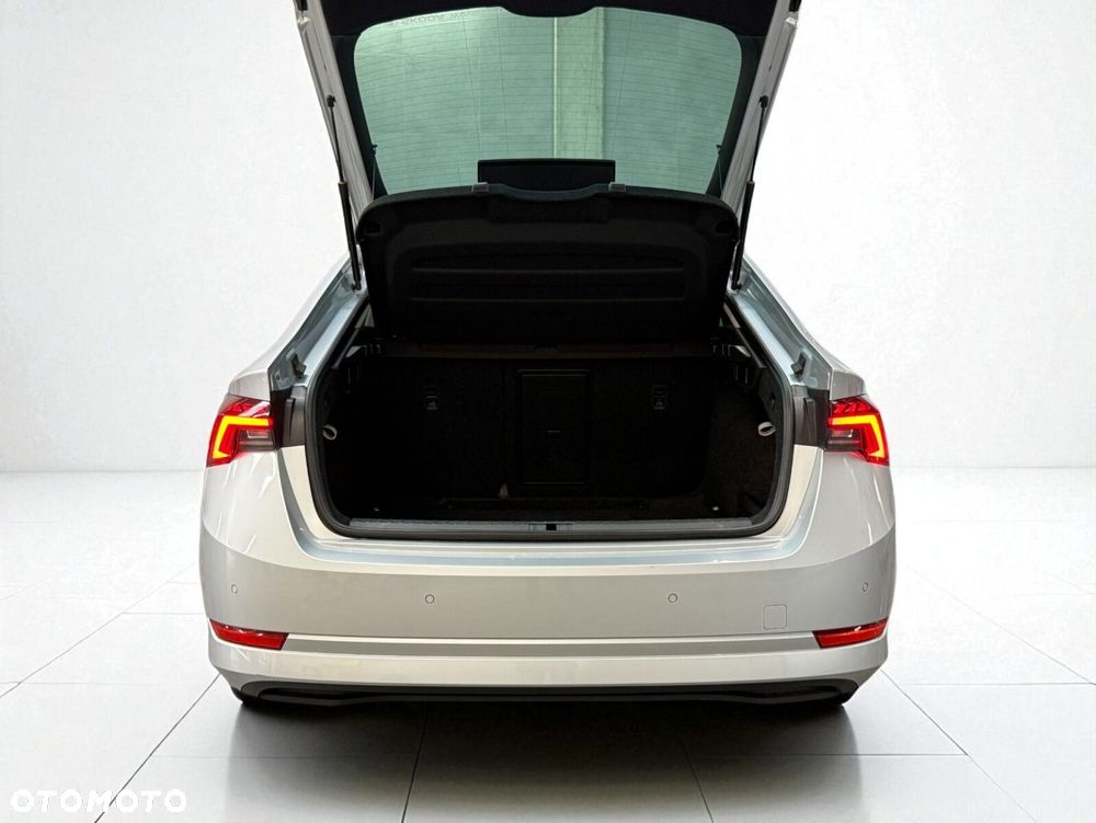 Skoda Octavia 2.0 TSI 4x4 Style DSG - 10