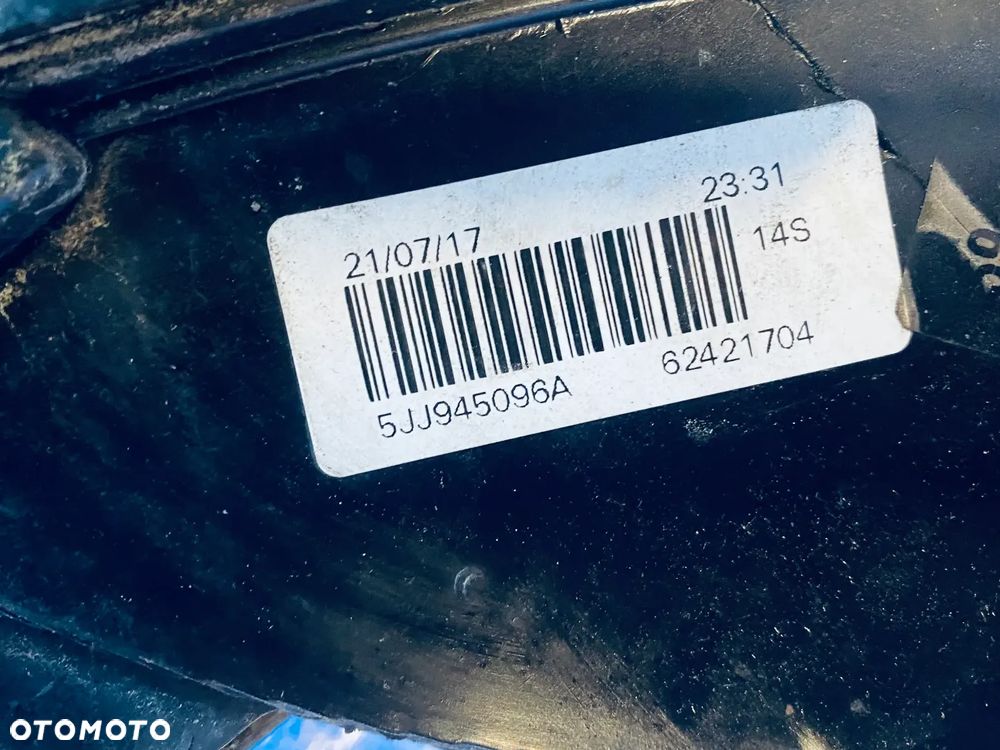 LAMPY LAMPA TYLNA W BŁOTNIK LEWA TYŁ LEWY SKODA RAPID SPACEBACK LIFT 17R ; 5JJ945095A  5JJ945096A  EUROPA ORYGINAŁ - 10