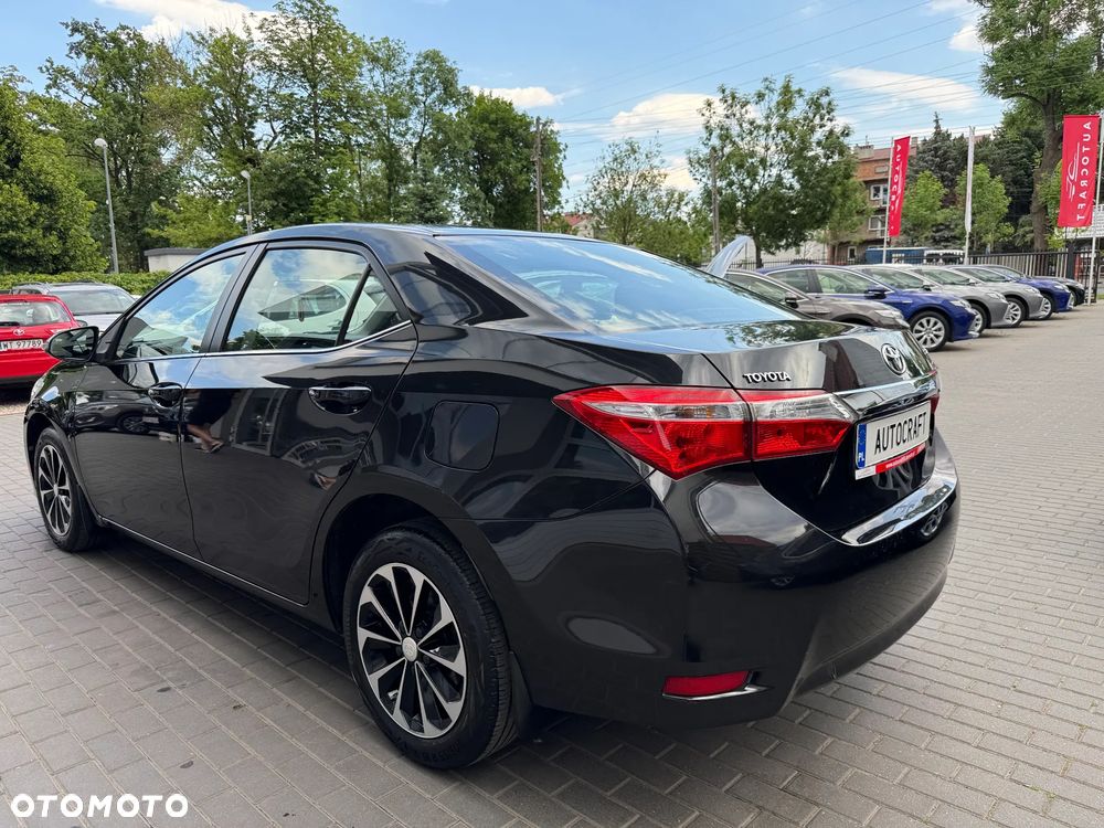 Toyota Corolla 1.6 Premium - 24